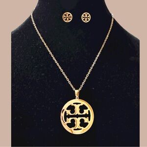 TORY BURCH STATEMENT NECKLACE AND EARRINGS SET 18K GOLD OVER STAINLESS STEEL